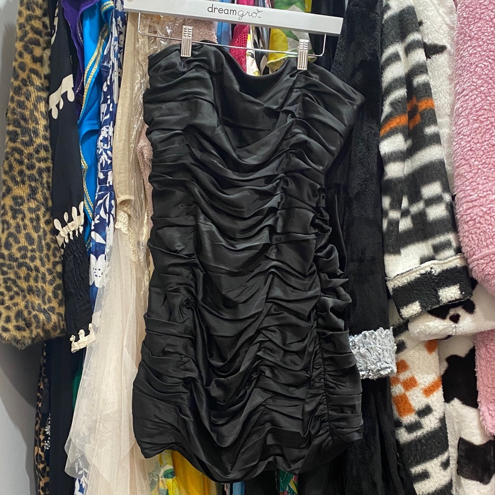 Aqua Elegant Black Ruched Dress